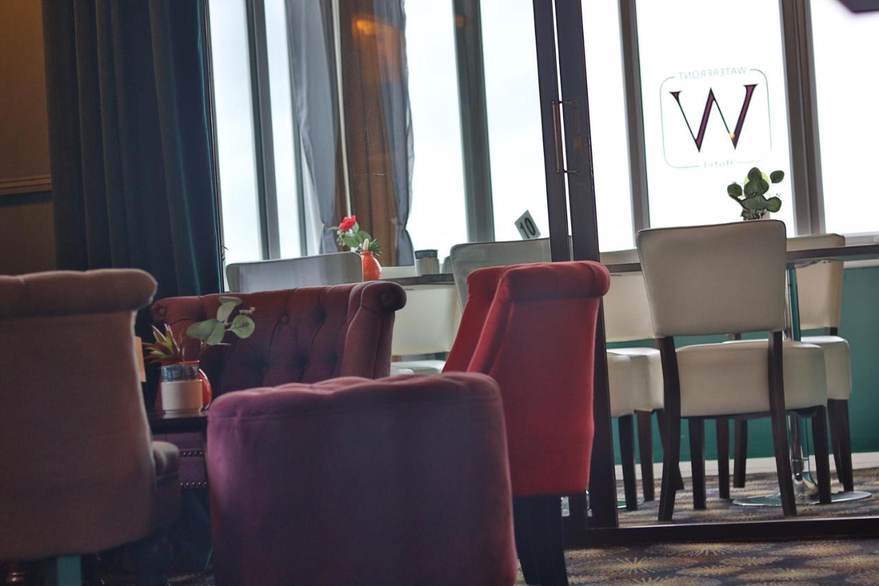 The Waterfront Boutique Hotel Stanley Exterior foto