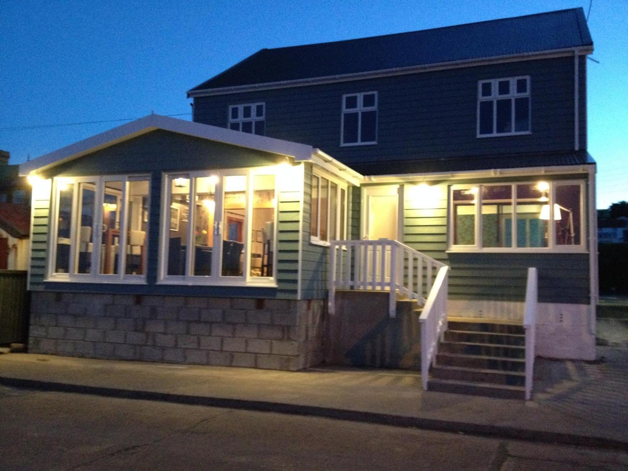 The Waterfront Boutique Hotel Stanley Exterior foto